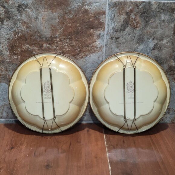 Vintage Pair of Daher England Floral Gilt Metal Gallery Tray Wall Hanging Decor - Picture 2 of 11